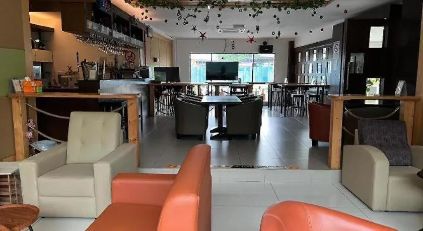 D Arc Hotel Kota Kinabalu 3*,